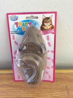 Tricky Mouse battery run cat toy
