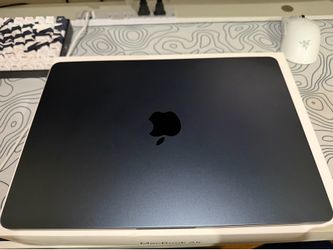 MacBook Air M3 13 inch Midnight