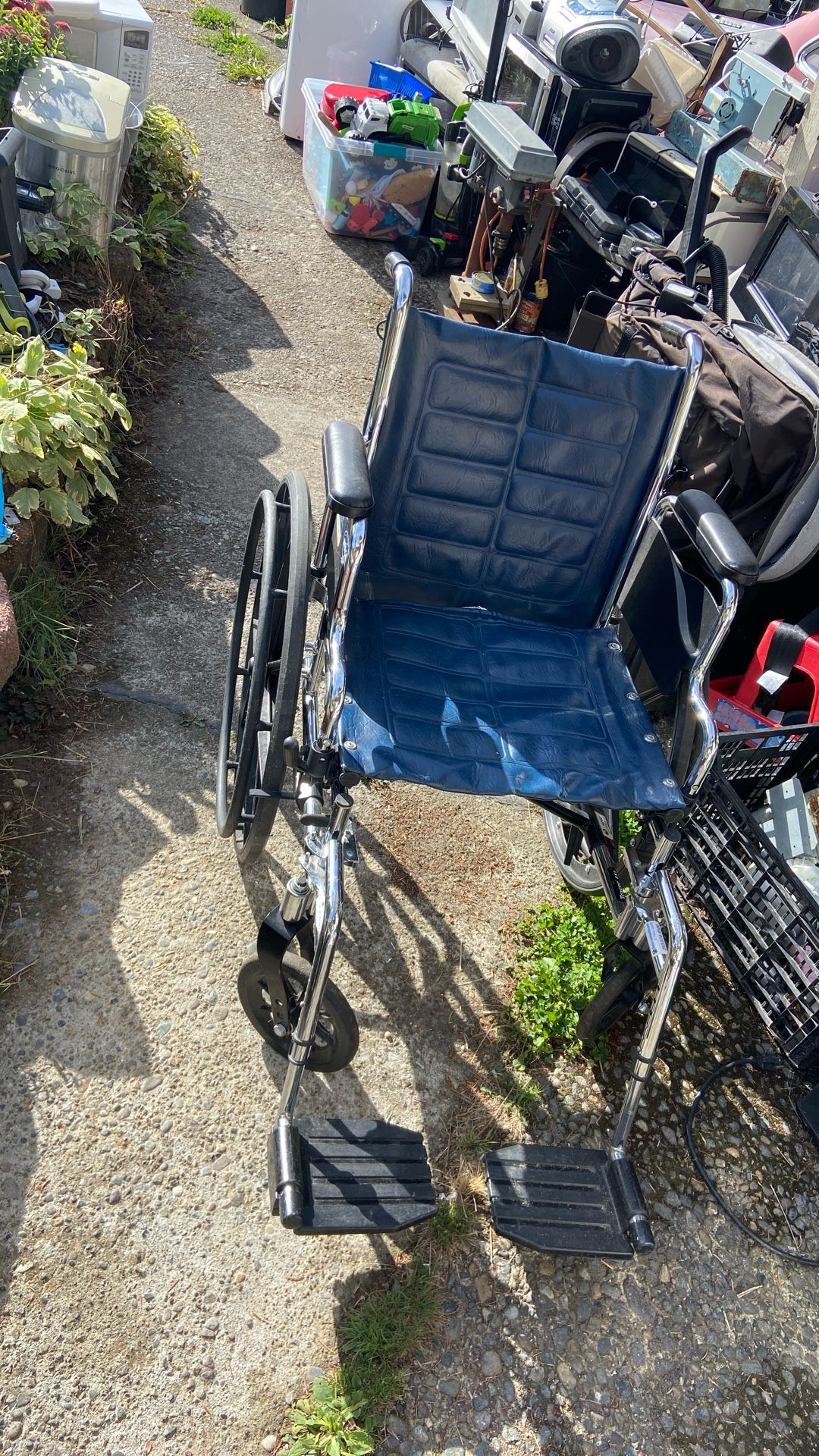 Invacare Wheel Chair Price 70$ Seat Width 18.5. Pick Up. In. E. Side. Tacoma