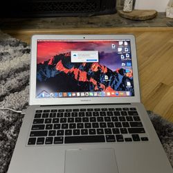 Mac Book 2017 