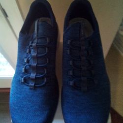 Men's Skechers Size 12