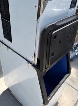 Ready to use working perfect 400 ibs ice machine