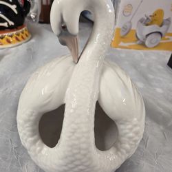 LLadro Swan Figurine Spain Sculptural Swan/Bird White Porcelain