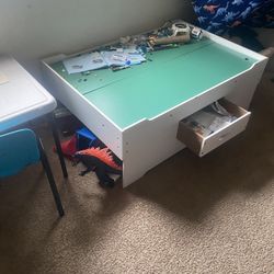 Melissa & Doug Play Table