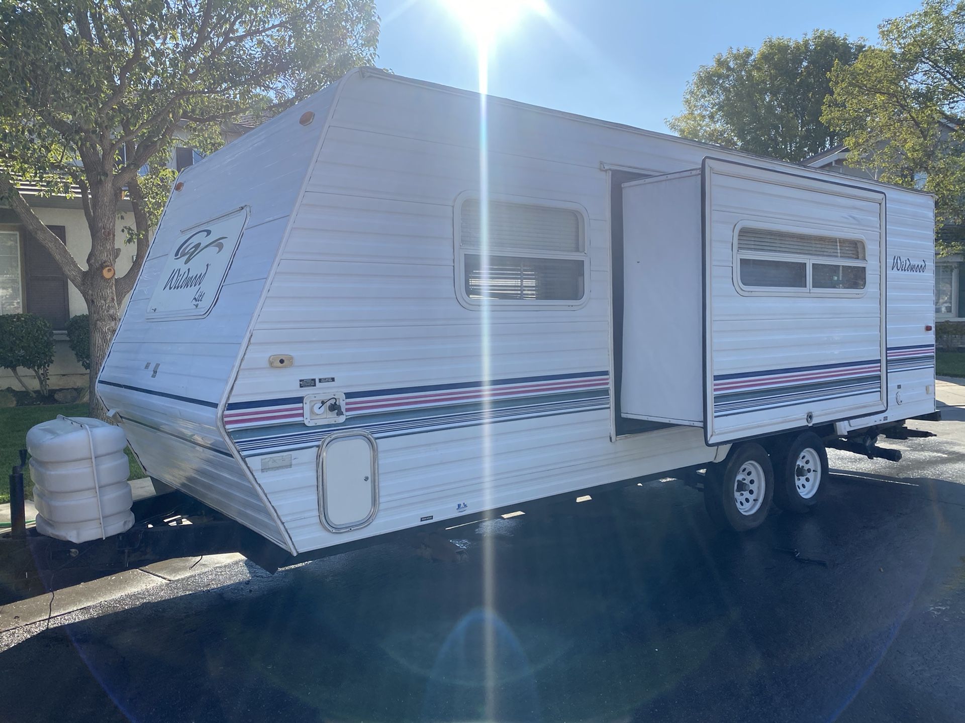 2000 Wildwood Lite By Forest River T23 In Great Shape Must See