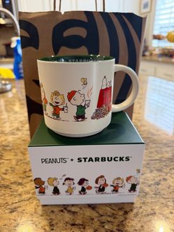 Starbucks snoopy coffee mug