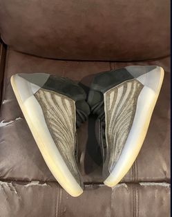 Adidas Yeezy QNTM Barium Size 11