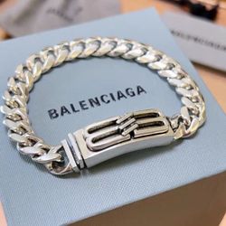 Balenciaga Bracelet – Stylish Designer Accessory 
