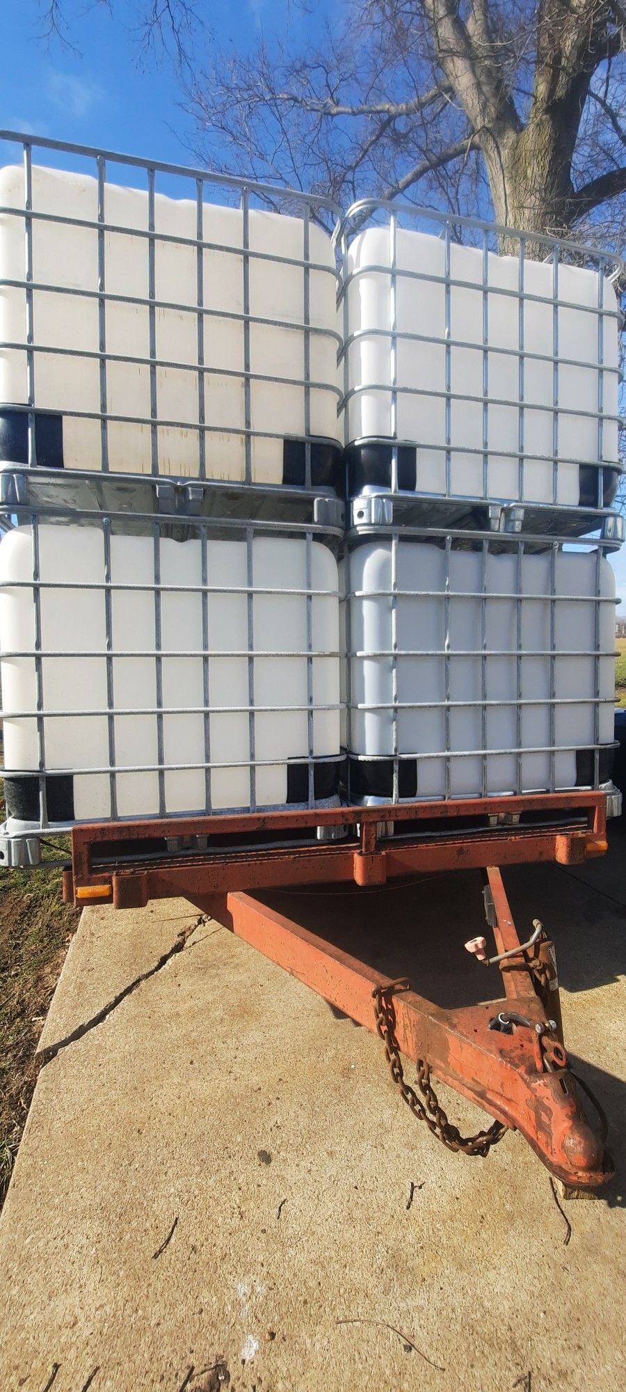 275 Gallon IBC Tote/ Tank