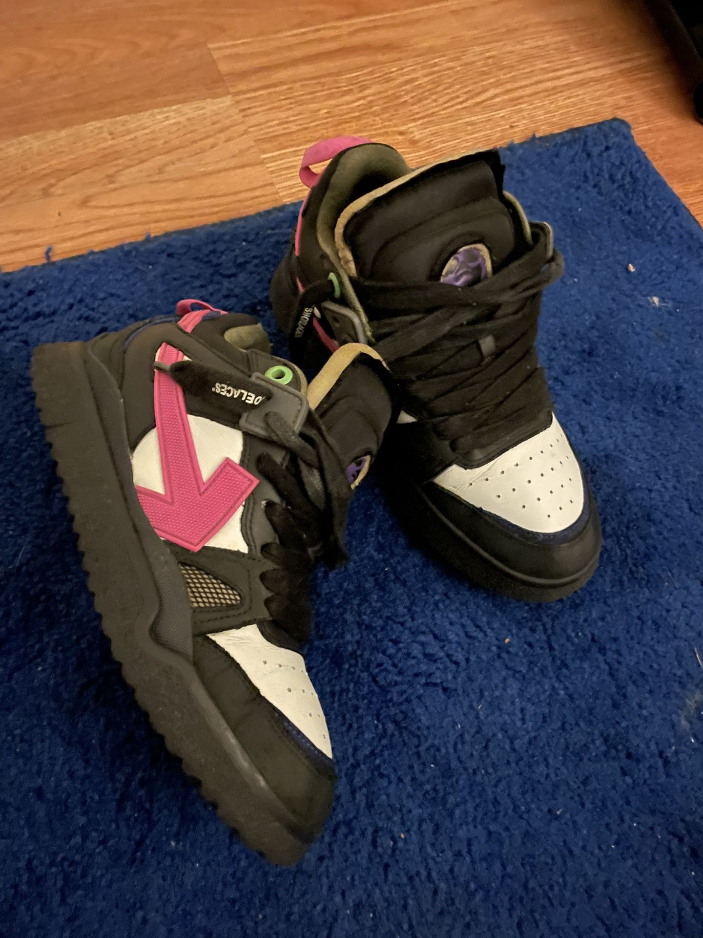 Off white Mid Top
