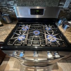 GE Stove 