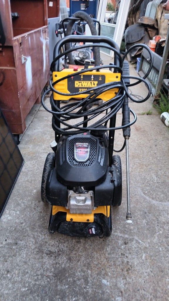 DeWalt Pressure Washer 3300 Psi