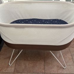 SNOO Smart Sleeper Baby Bassinet