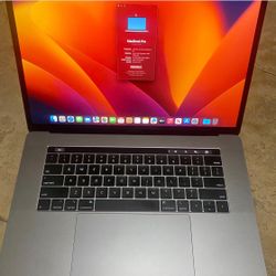 Macbook Pro 15in. i9 32 GB Memory 500 GB SSD