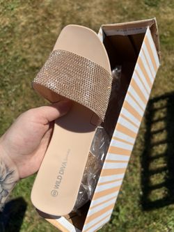 New Size 6 Sparkly Slides