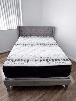 Full Bed Frame + 12" Bamboo Mattress / Cama Full con Colchón