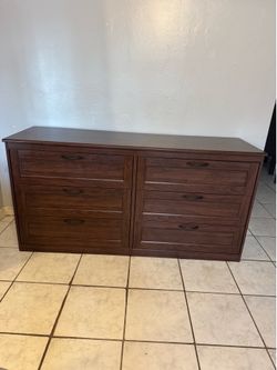 Dresser / free delivery