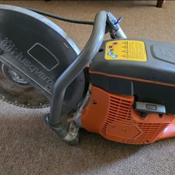 Husqvarna K770 Concrete Saw 14 In