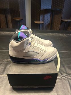 Jordan Retro 5 Grape size 10 Ds