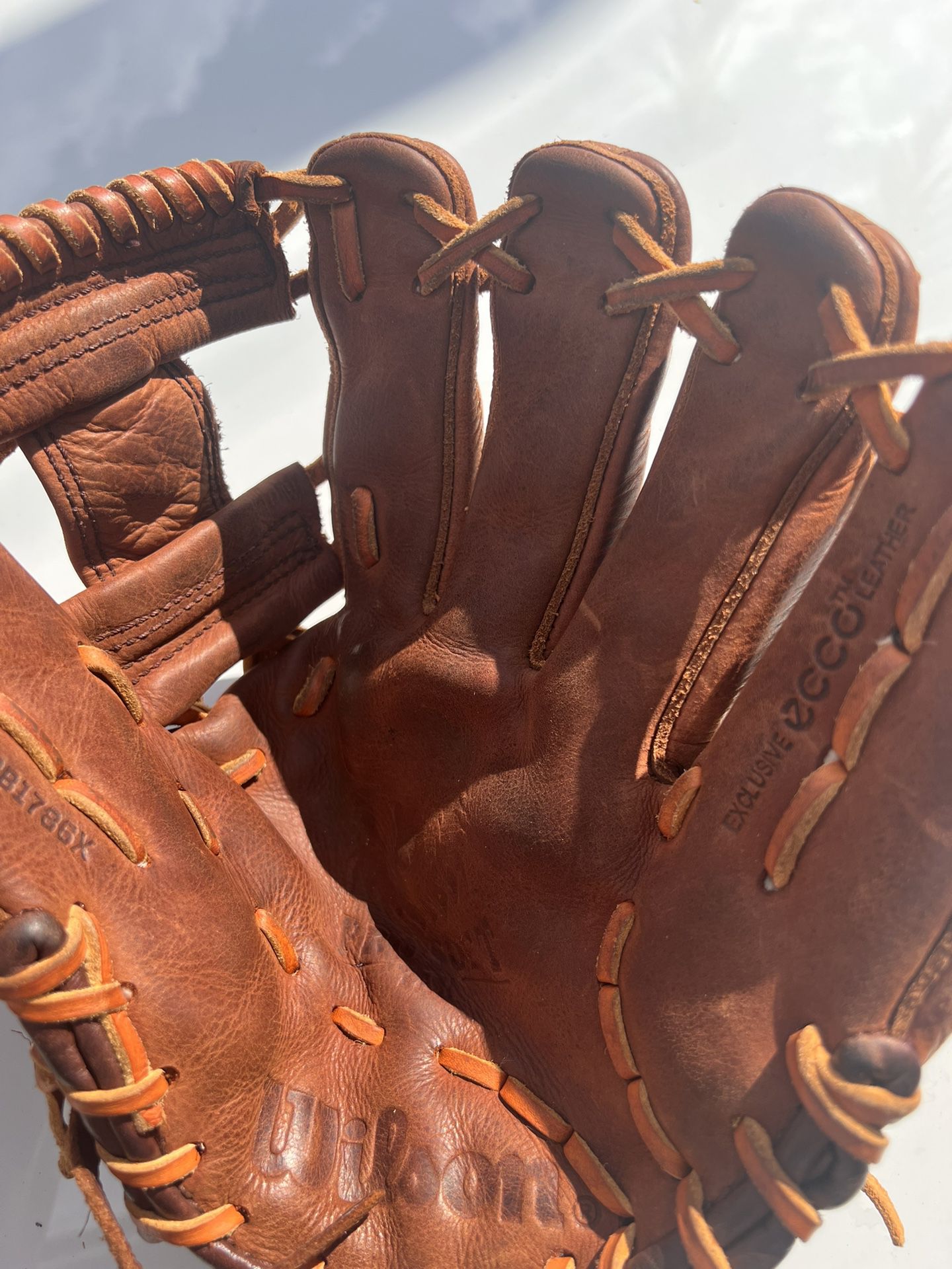 Wilson A1500 Baseball Glove 11.5