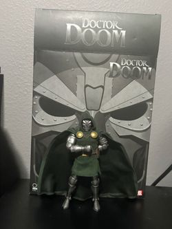 Mezco dr doom