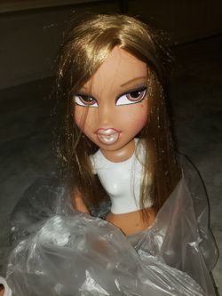 Bratz (collectible) Jasmine & Chloe doll head!!!