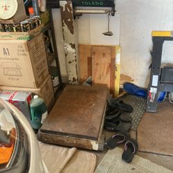 Scale  Weights  Up To 1000 Lbs