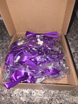 Memorial ribbon pins