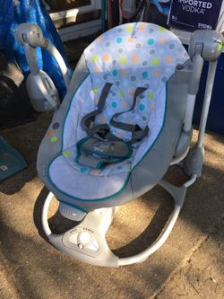 Nice portable baby swing only 30$ firm