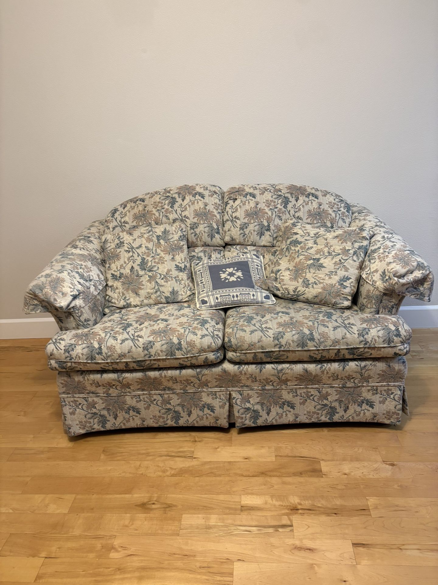 FREE Loveseat In Tualatin