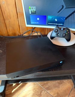 Xbox one x w controller