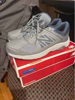 New Balance Size 12.5 Wide 847 V4 Grey Walking Shoes MW847GY3 Men’s Sneakers