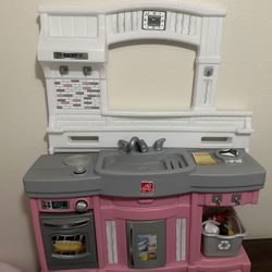 Play kitchen