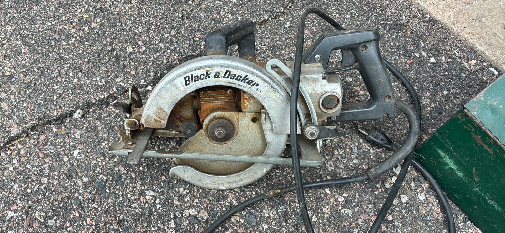 Black And Decker Circular Saw