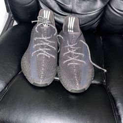 Adidas Yeezy boost 350 V2 Black ( Non Reflective 