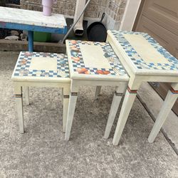 Vintage Nesting Tablets