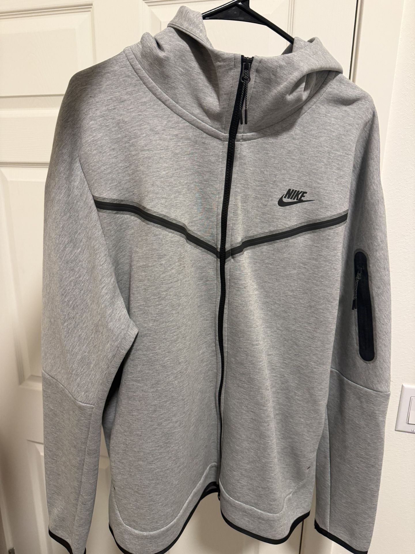 Nike Tech Hoodies New!