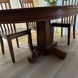 Kitchen Table & 6  Chairs
