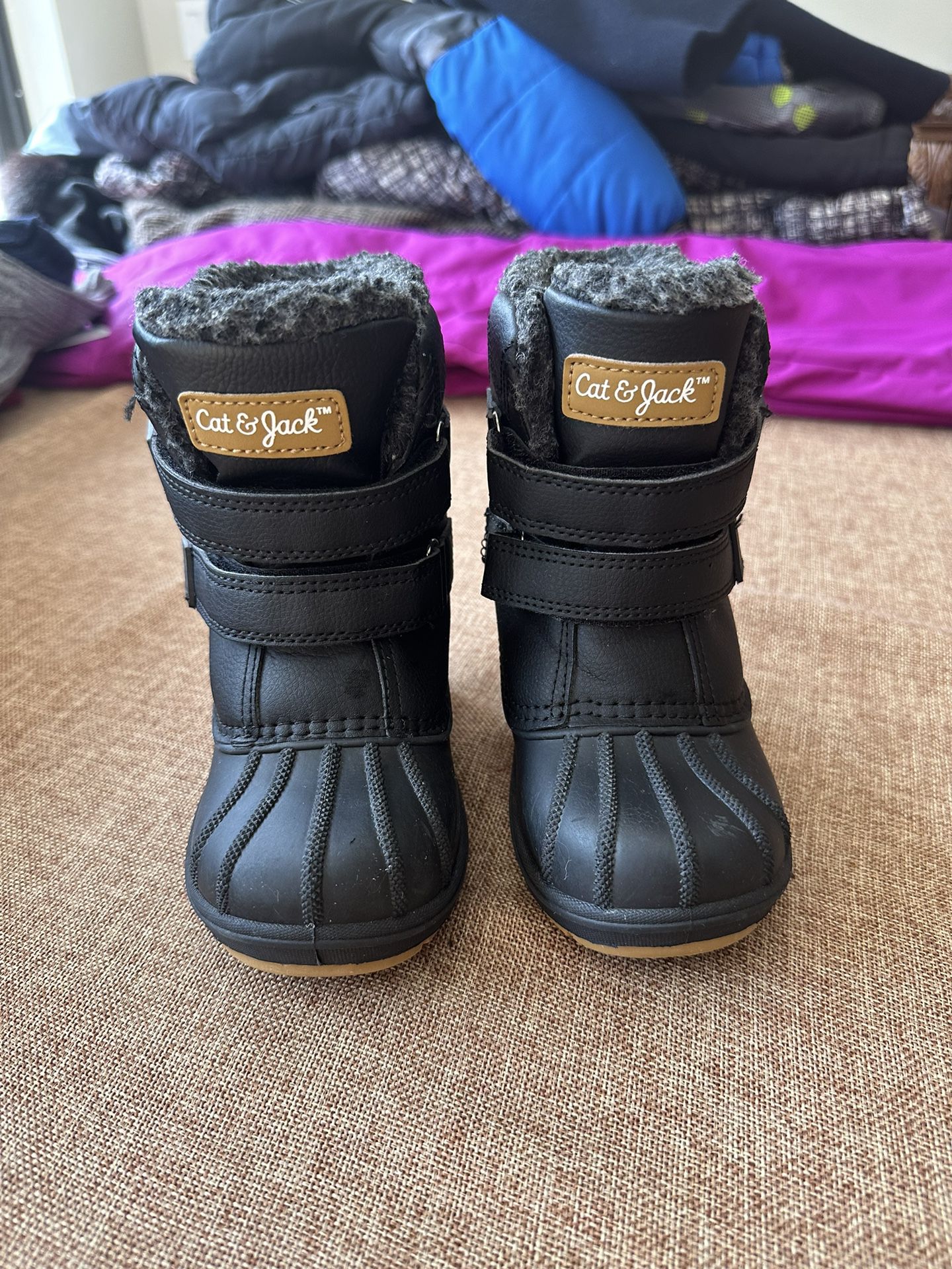 Cat & Jack Toddler Snow Boots Size 9T