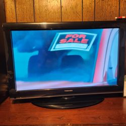 32 INCH TV $50 OBO