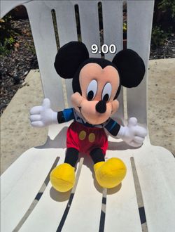 Toys to entertain at summer time