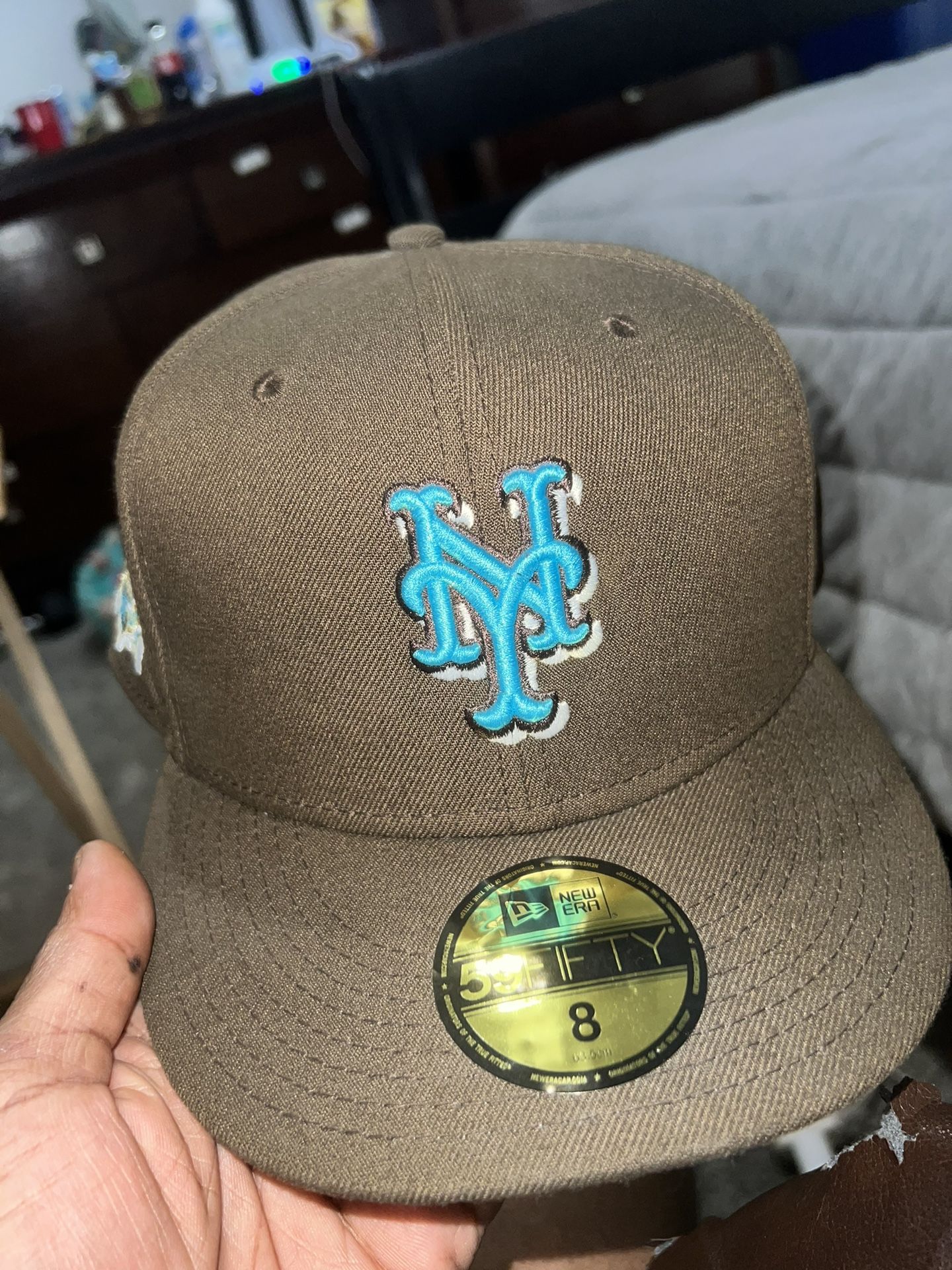 New Era Fitted Hats Size 8 Like New