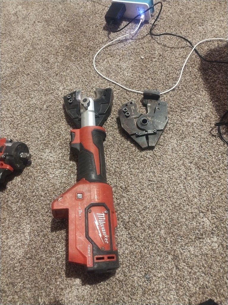 Milwaukee Cable Cutters