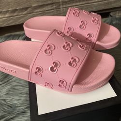 GG Woman Slides Size 7