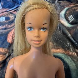 Vintage 1966 Barbie DOLL