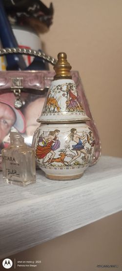 Perfume bottle