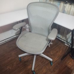 Herman Miller Aeron Office Chair In Size B with Lumbar Support And Arm Rests