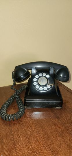 Vintage 1940s Rotary Telephone