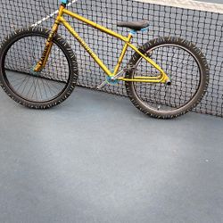 Om Flyer 26 Inch 