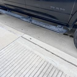 2019  Ram 2500 Step Bars
